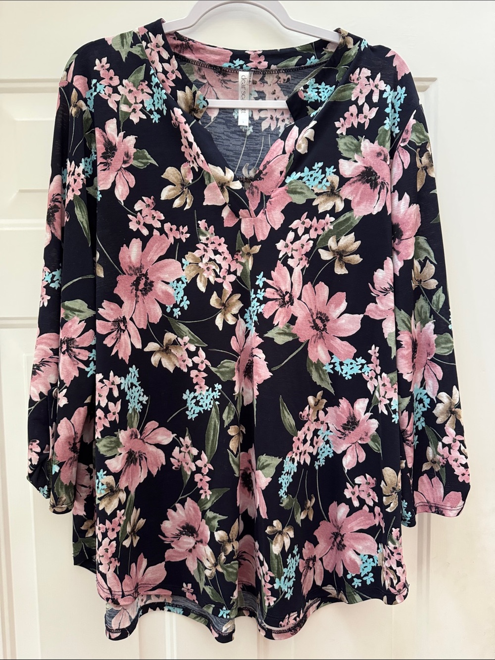 Floral V-Neck Tunic Top in Black and Pink